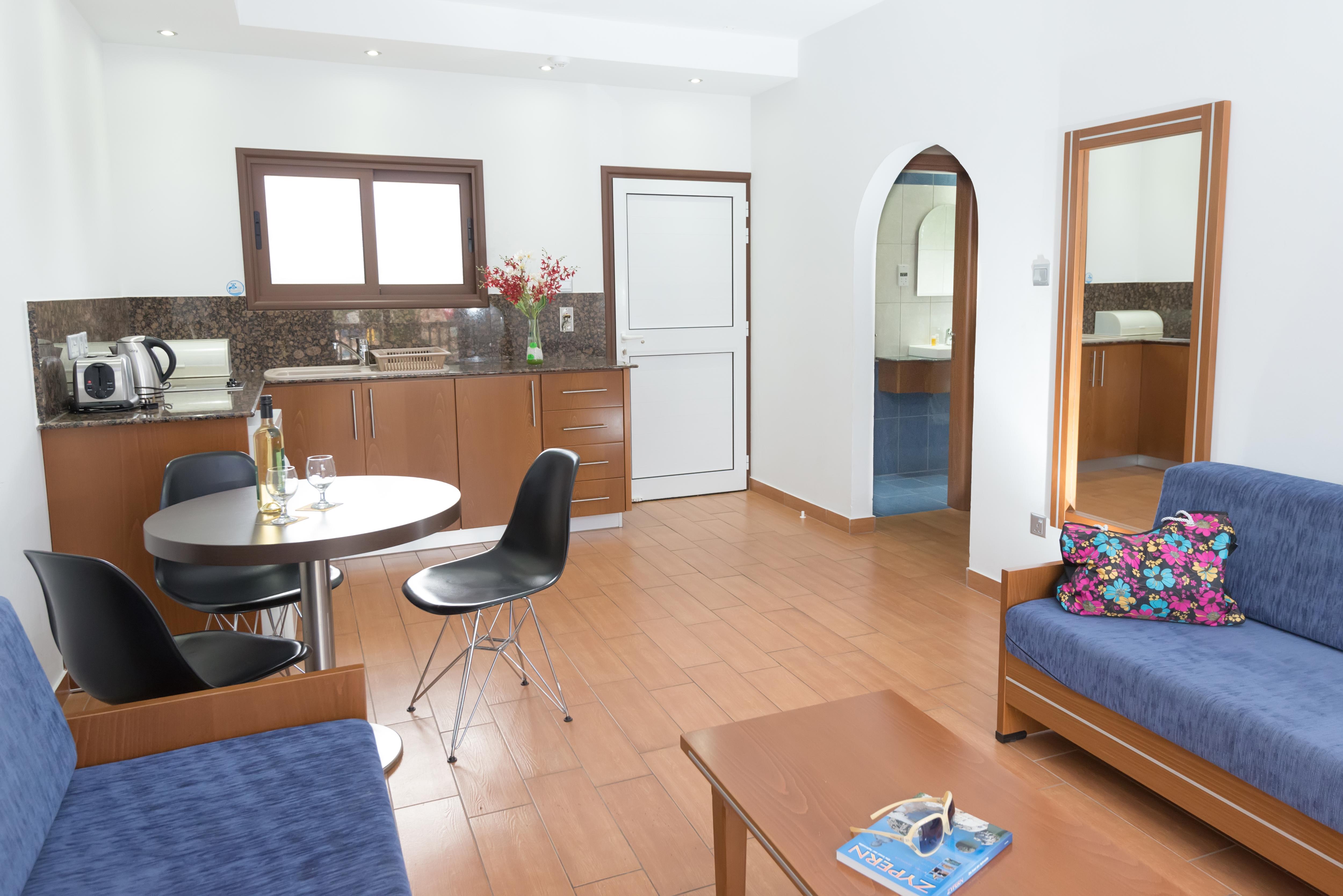 Loutsiana Deluxe Apts Ayía Nápa Extérieur photo