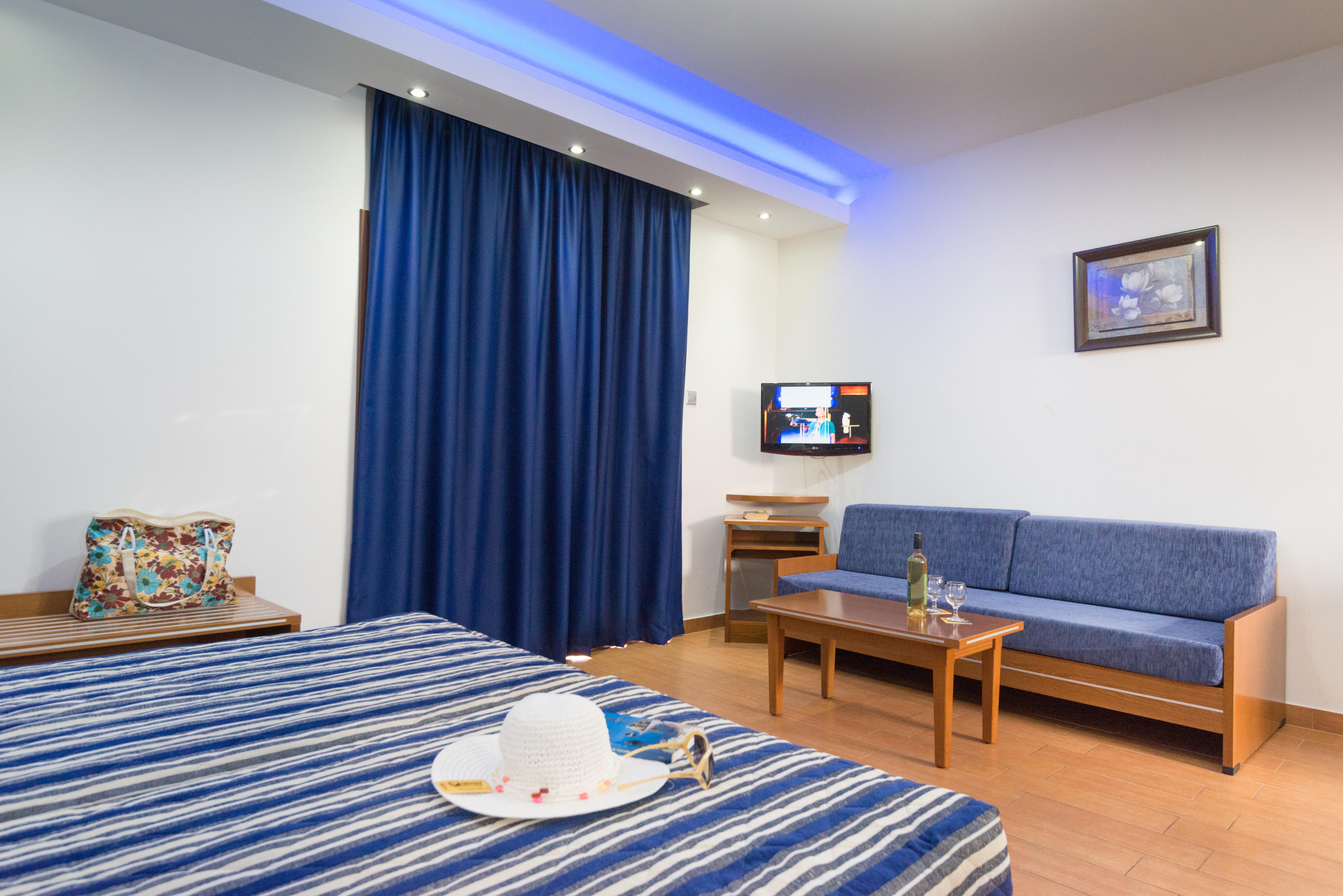 Loutsiana Deluxe Apts Ayía Nápa Extérieur photo