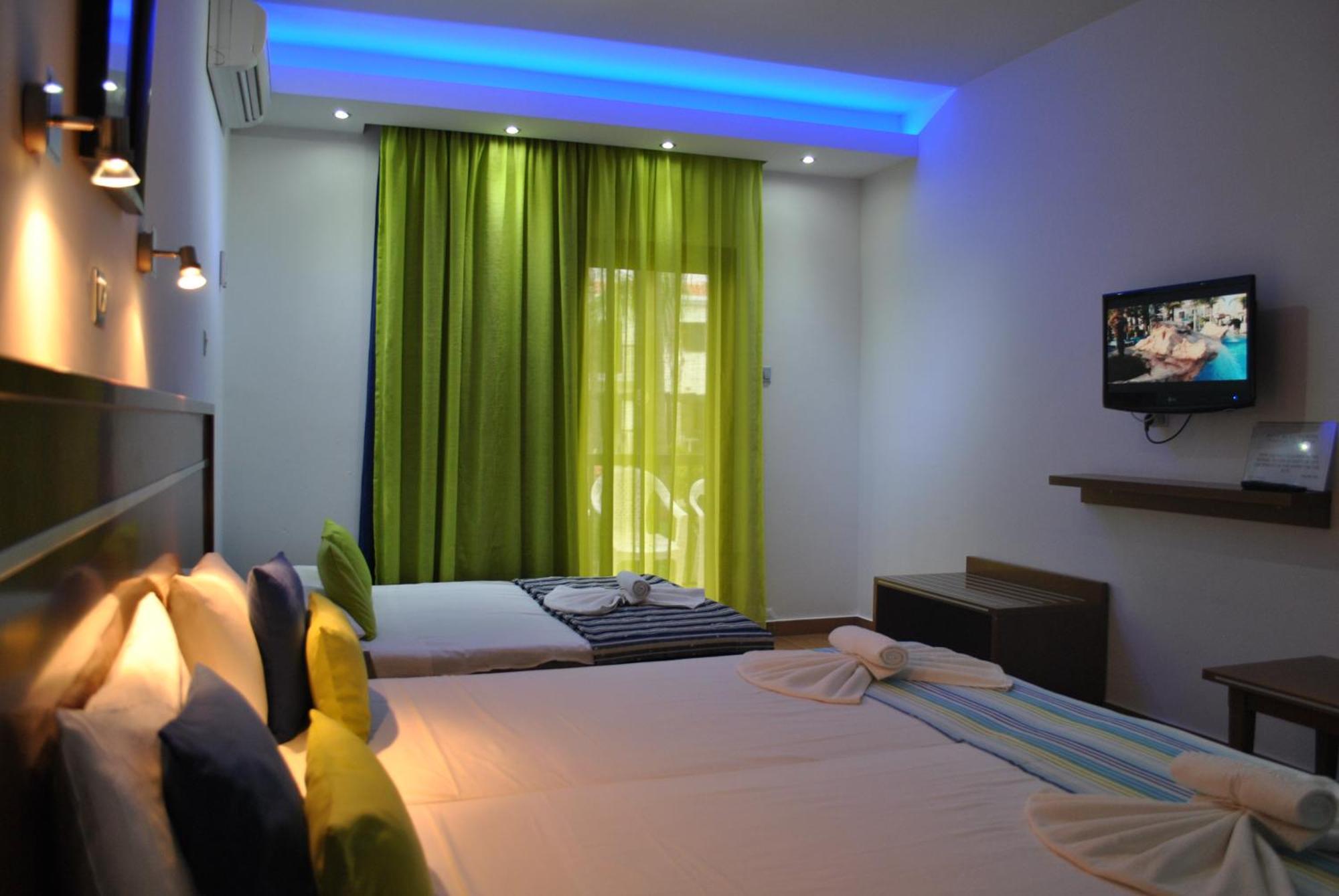 Loutsiana Deluxe Apts Ayía Nápa Extérieur photo