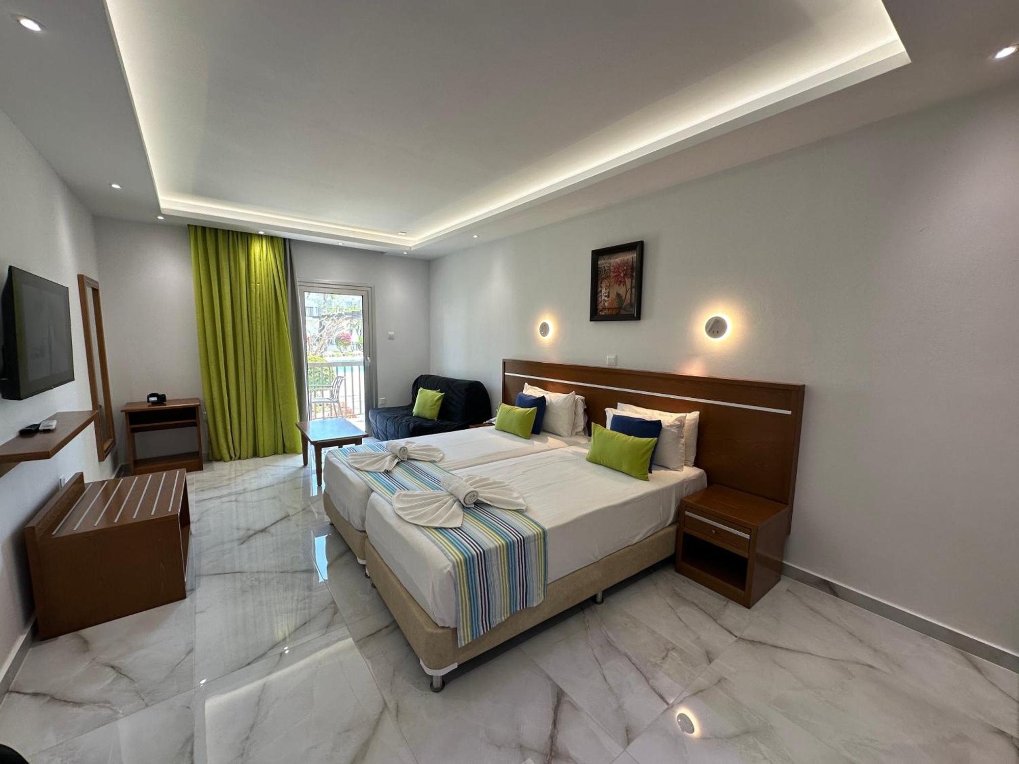 Loutsiana Deluxe Apts Ayía Nápa Extérieur photo
