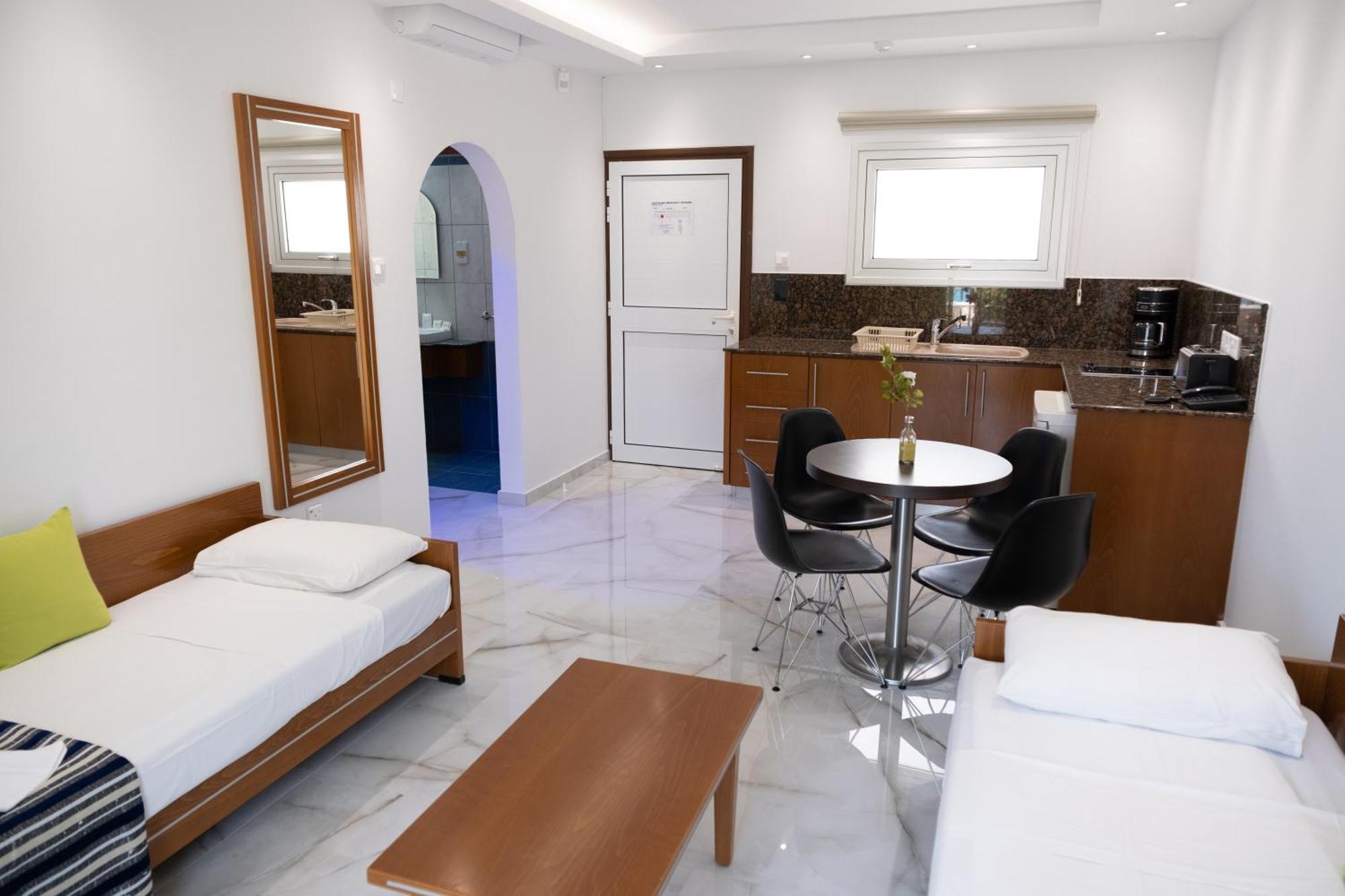 Loutsiana Deluxe Apts Ayía Nápa Extérieur photo
