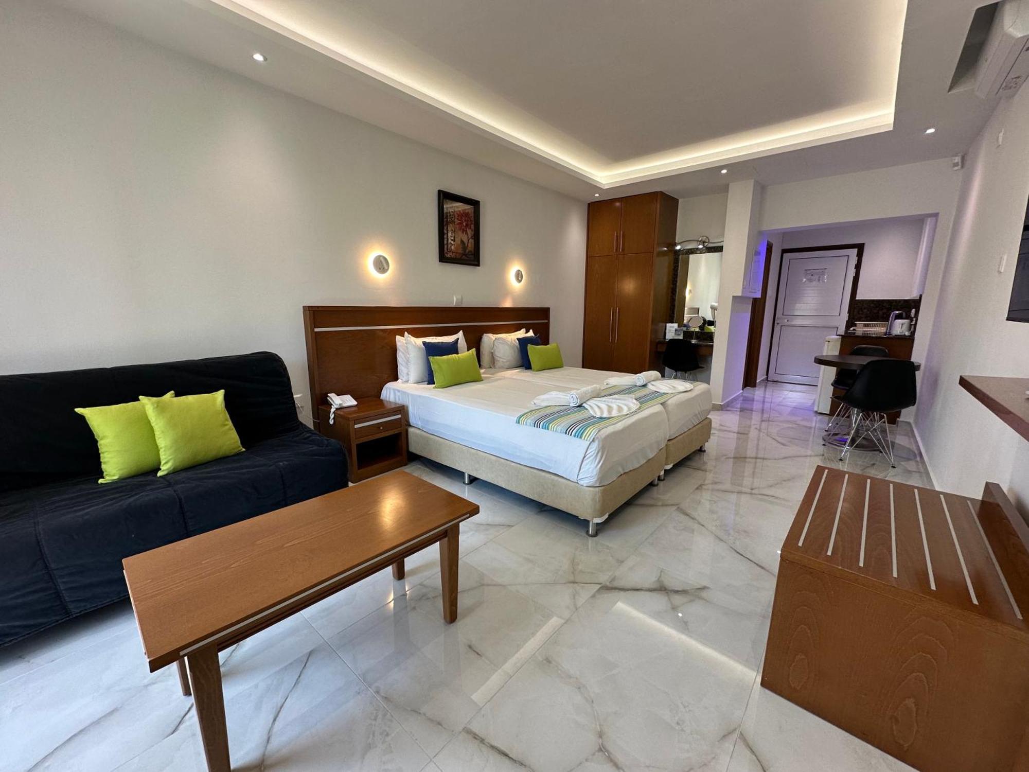 Loutsiana Deluxe Apts Ayía Nápa Extérieur photo